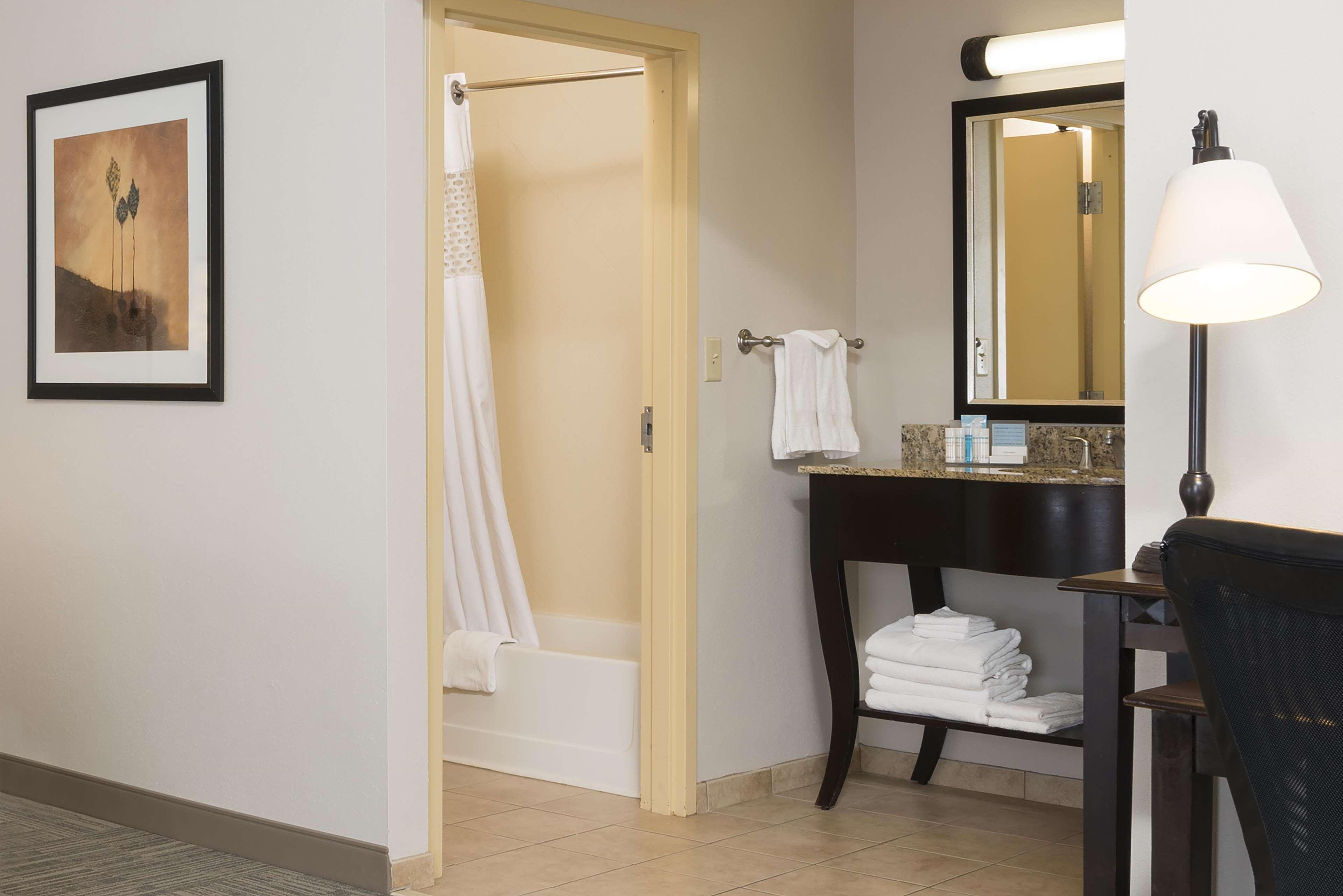 Hampton Inn & Suites Hartford-Manchester Zewnętrze zdjęcie