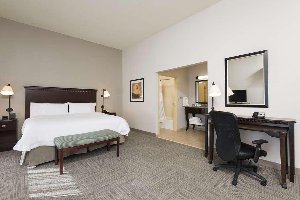 Hampton Inn & Suites Hartford-Manchester Pokój zdjęcie