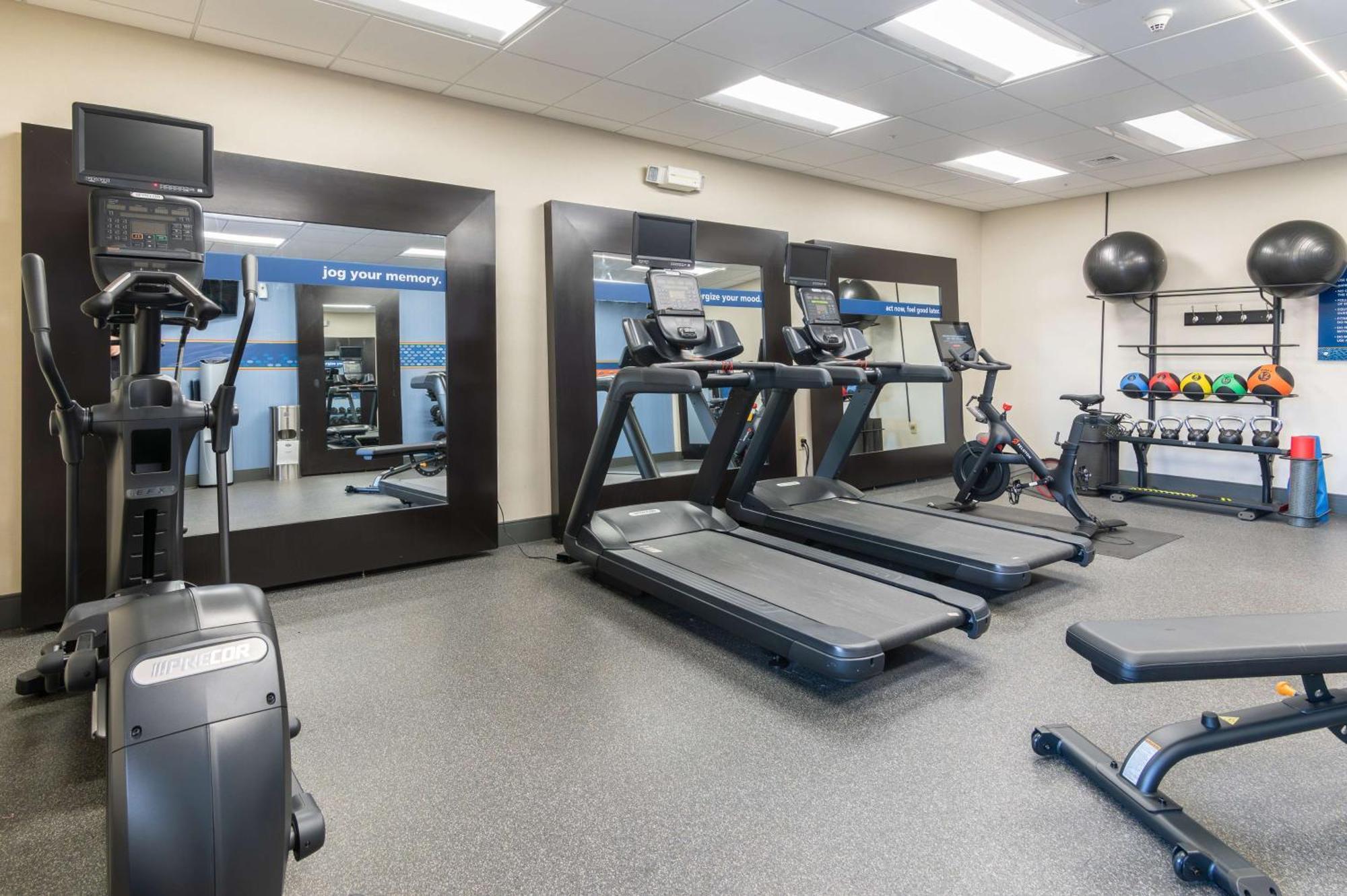 Hampton Inn & Suites Hartford-Manchester Zewnętrze zdjęcie