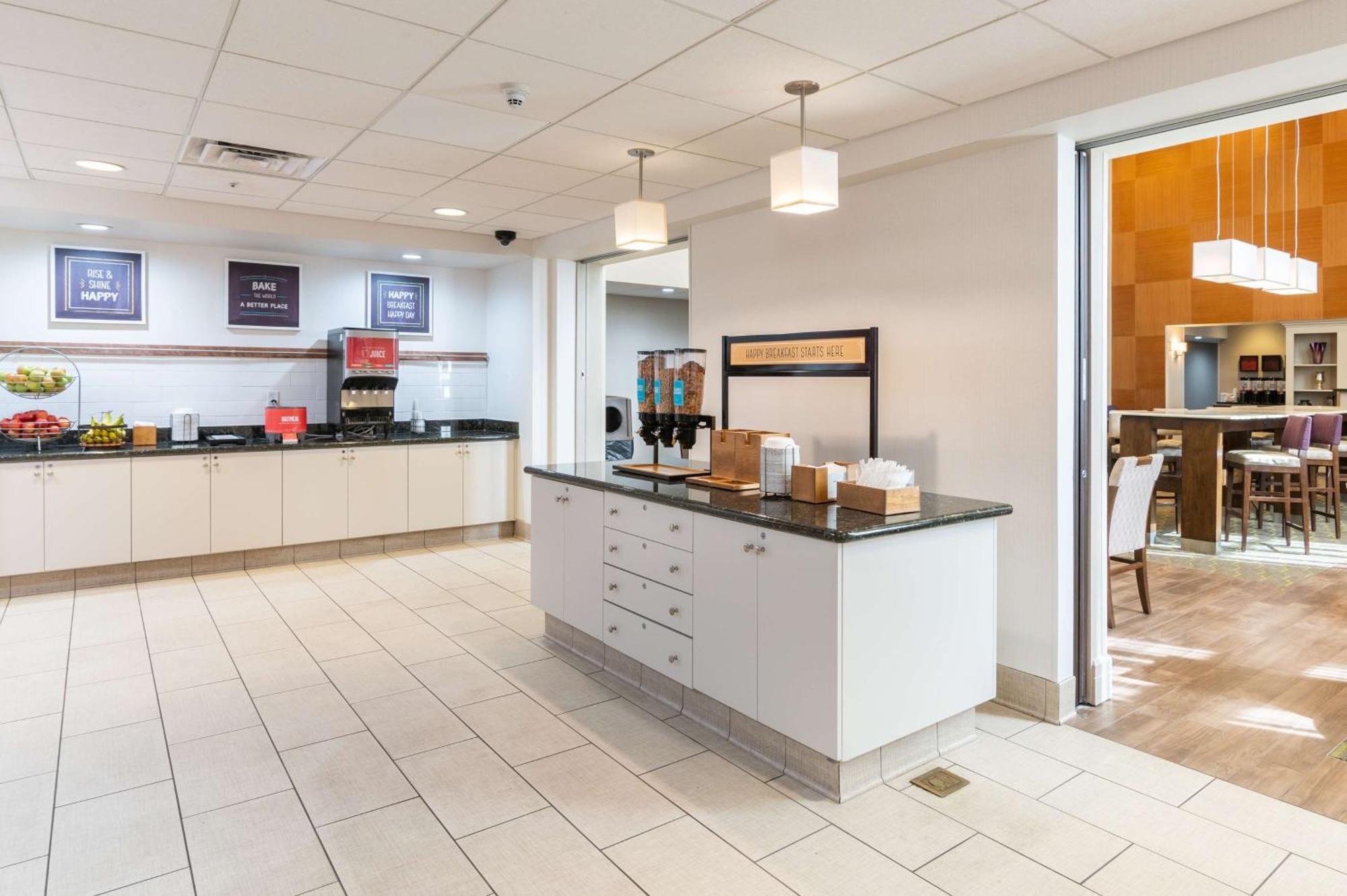 Hampton Inn & Suites Hartford-Manchester Zewnętrze zdjęcie