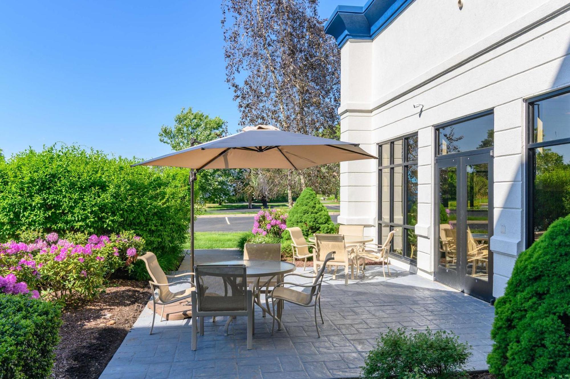 Hampton Inn & Suites Hartford-Manchester Zewnętrze zdjęcie